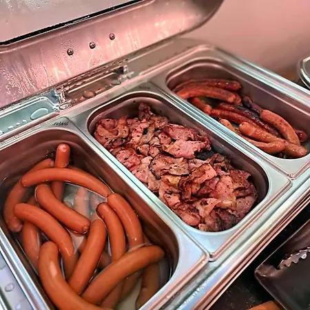 - Eisgrub 아파트호텔 레드니체