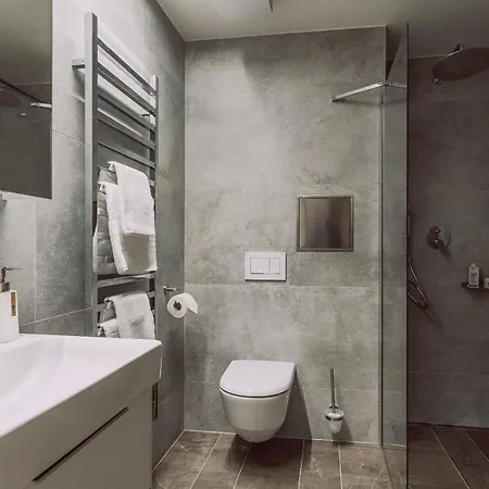 - Eisgrub 4* Lednice